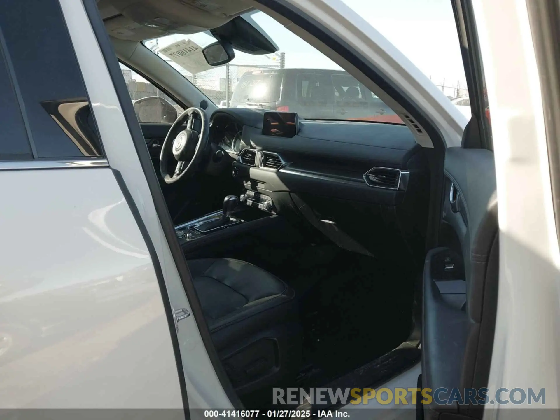 5 fotografías del automóvil dañado JM3KFADM5L1815374 MAZDA CX-5 2020