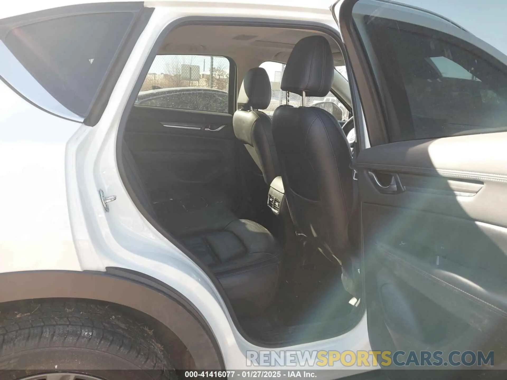 8 fotografías del automóvil dañado JM3KFADM5L1815374 MAZDA CX-5 2020