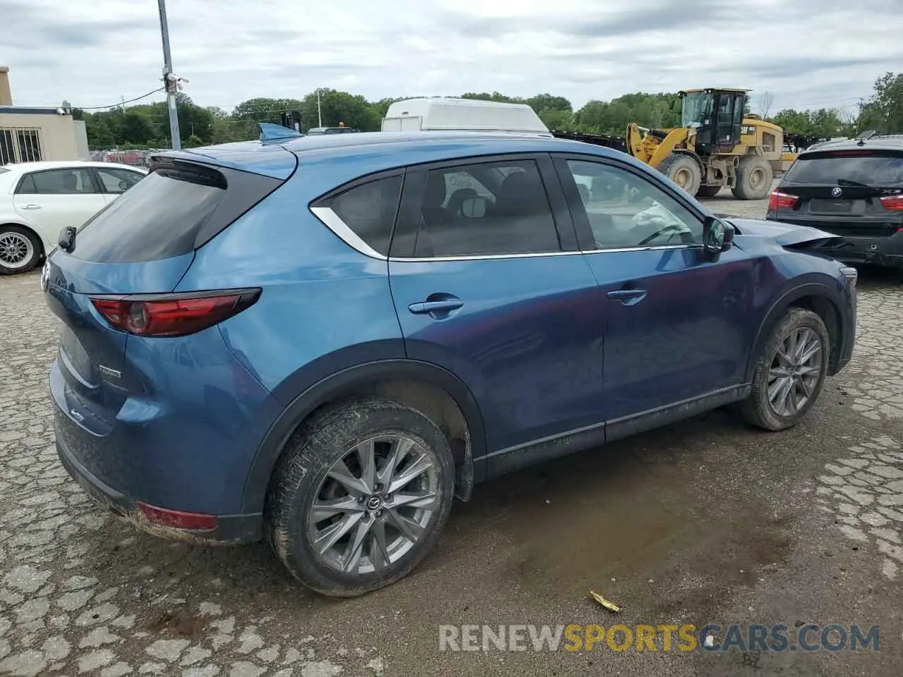 3 fotografías del automóvil dañado JM3KFADM6L0754025 MAZDA CX-5 2020