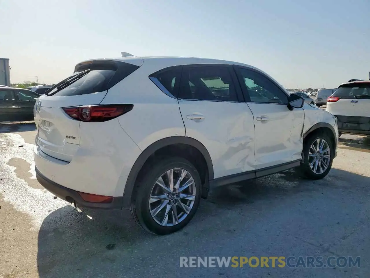 3 fotografías del automóvil dañado JM3KFADM7L0804219 MAZDA CX-5 2020