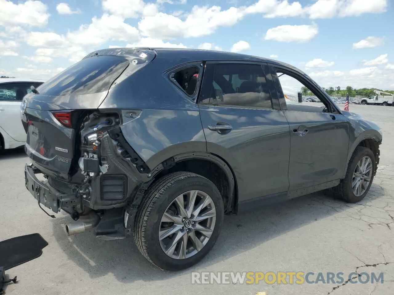3 fotografías del automóvil dañado JM3KFADM9L0767772 MAZDA CX-5 2020