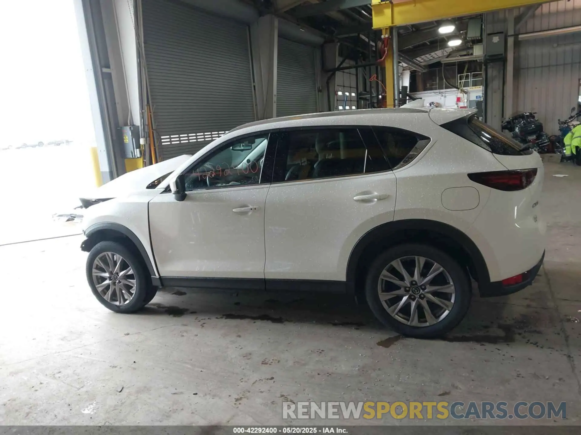 14 fotografías del automóvil dañado JM3KFADMXL0742038 MAZDA CX-5 2020