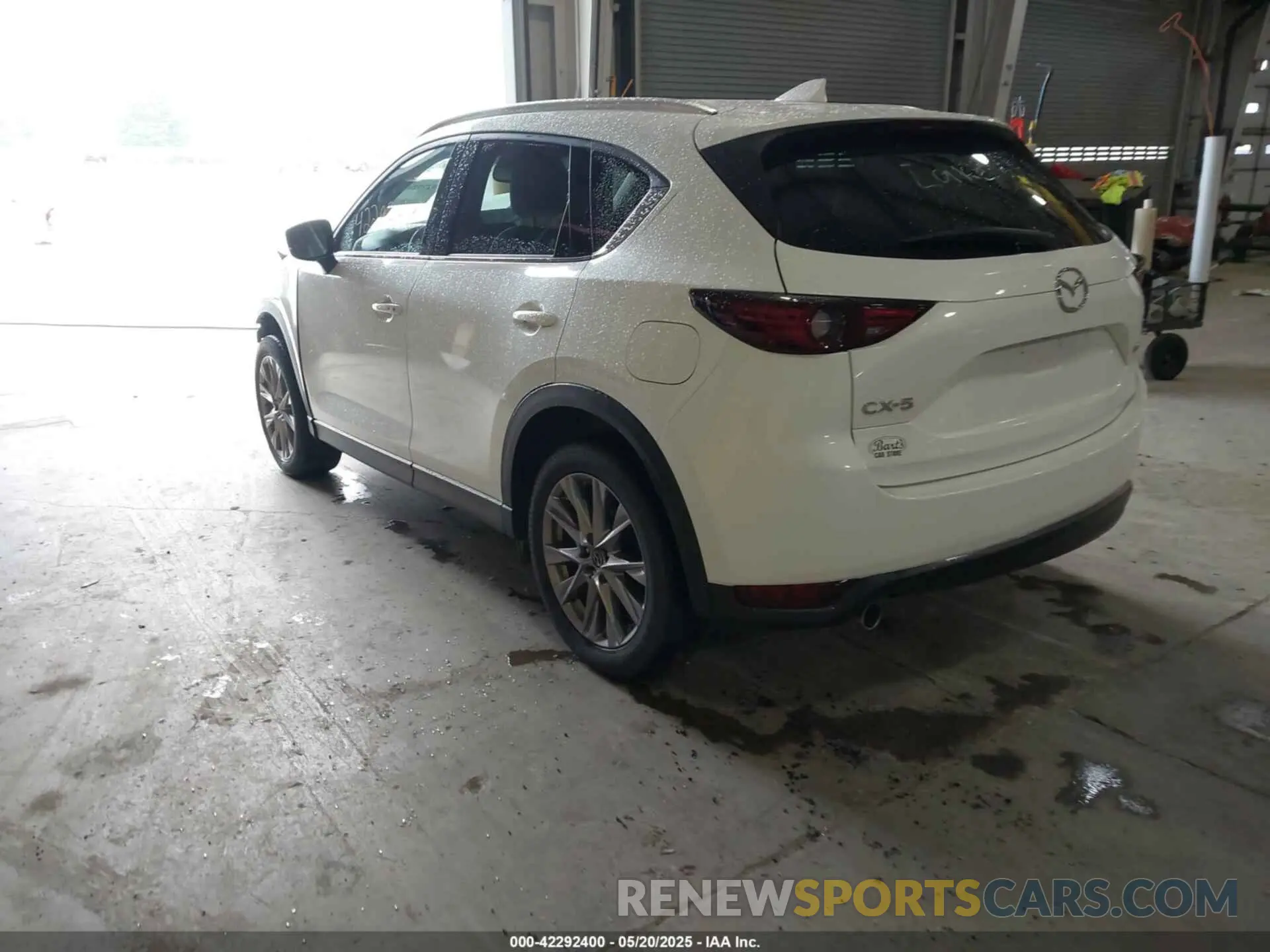 3 fotografías del automóvil dañado JM3KFADMXL0742038 MAZDA CX-5 2020