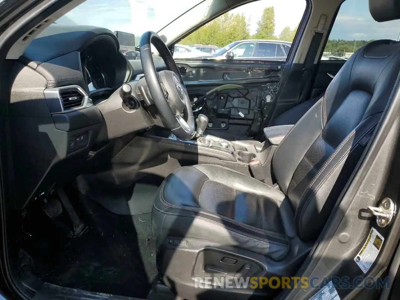 7 fotografías del automóvil dañado JM3KFBAY4L0847445 MAZDA CX-5 2020
