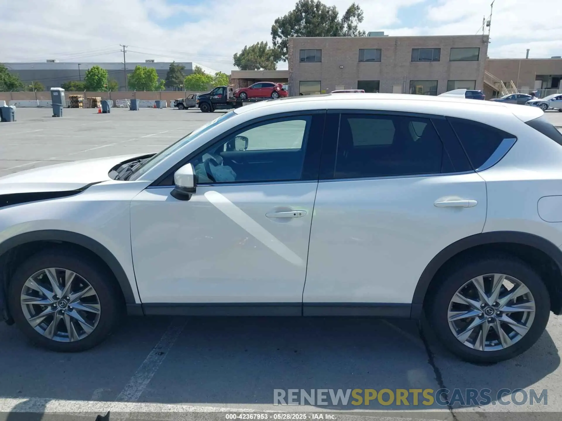14 fotografías del automóvil dañado JM3KFBAYXL0771455 MAZDA CX-5 2020