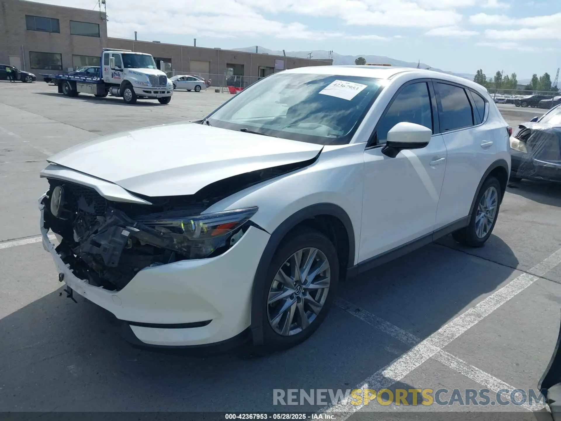 2 fotografías del automóvil dañado JM3KFBAYXL0771455 MAZDA CX-5 2020