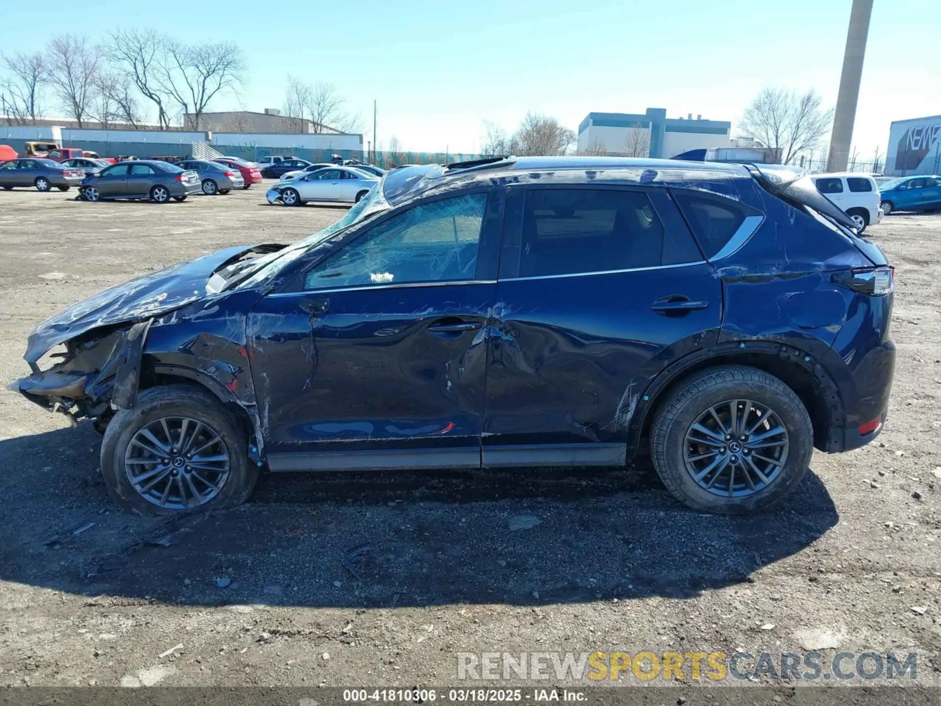 15 fotografías del automóvil dañado JM3KFBCM1L0766428 MAZDA CX-5 2020