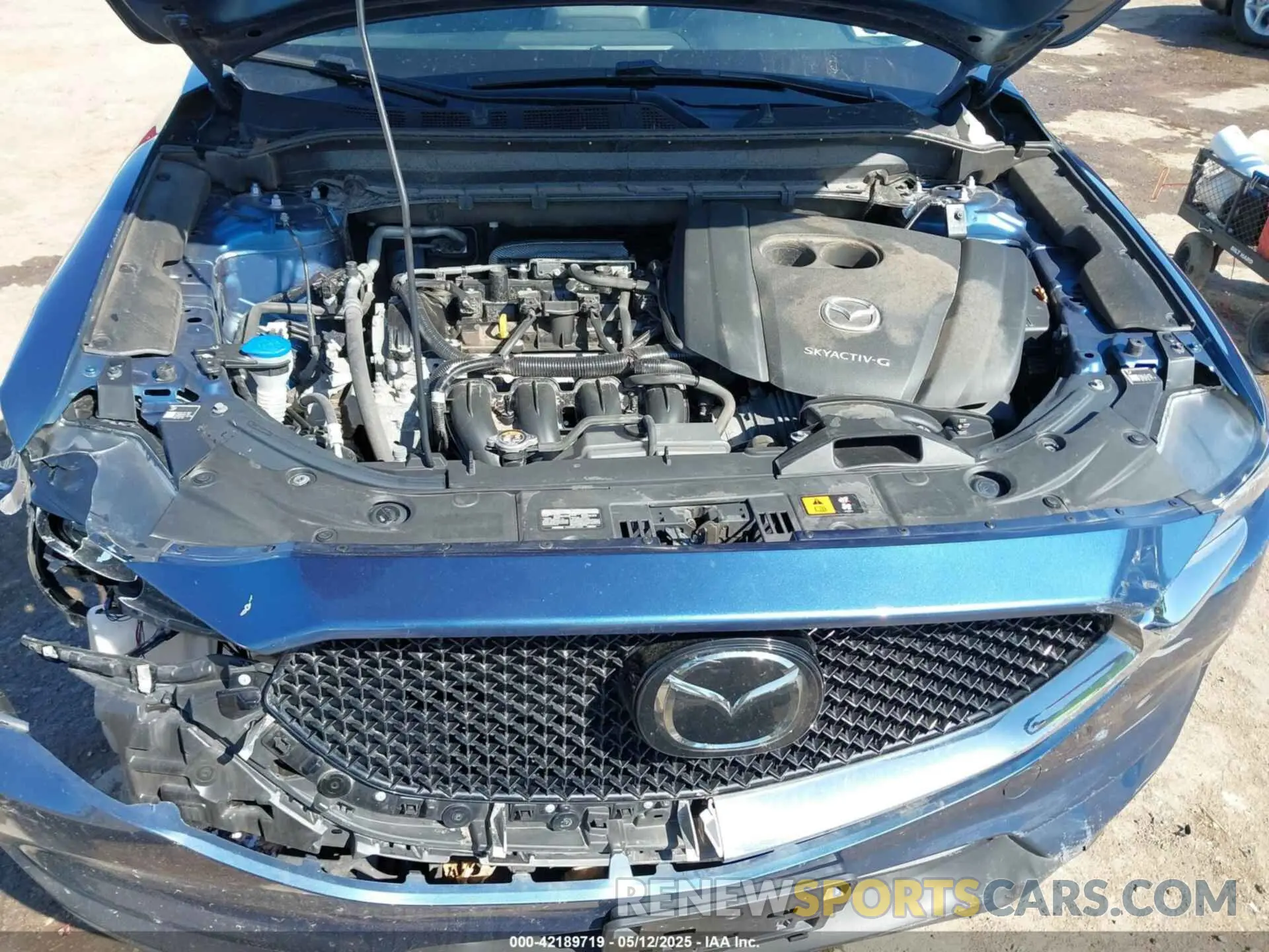 10 fotografías del automóvil dañado JM3KFBCM2L0848233 MAZDA CX-5 2020
