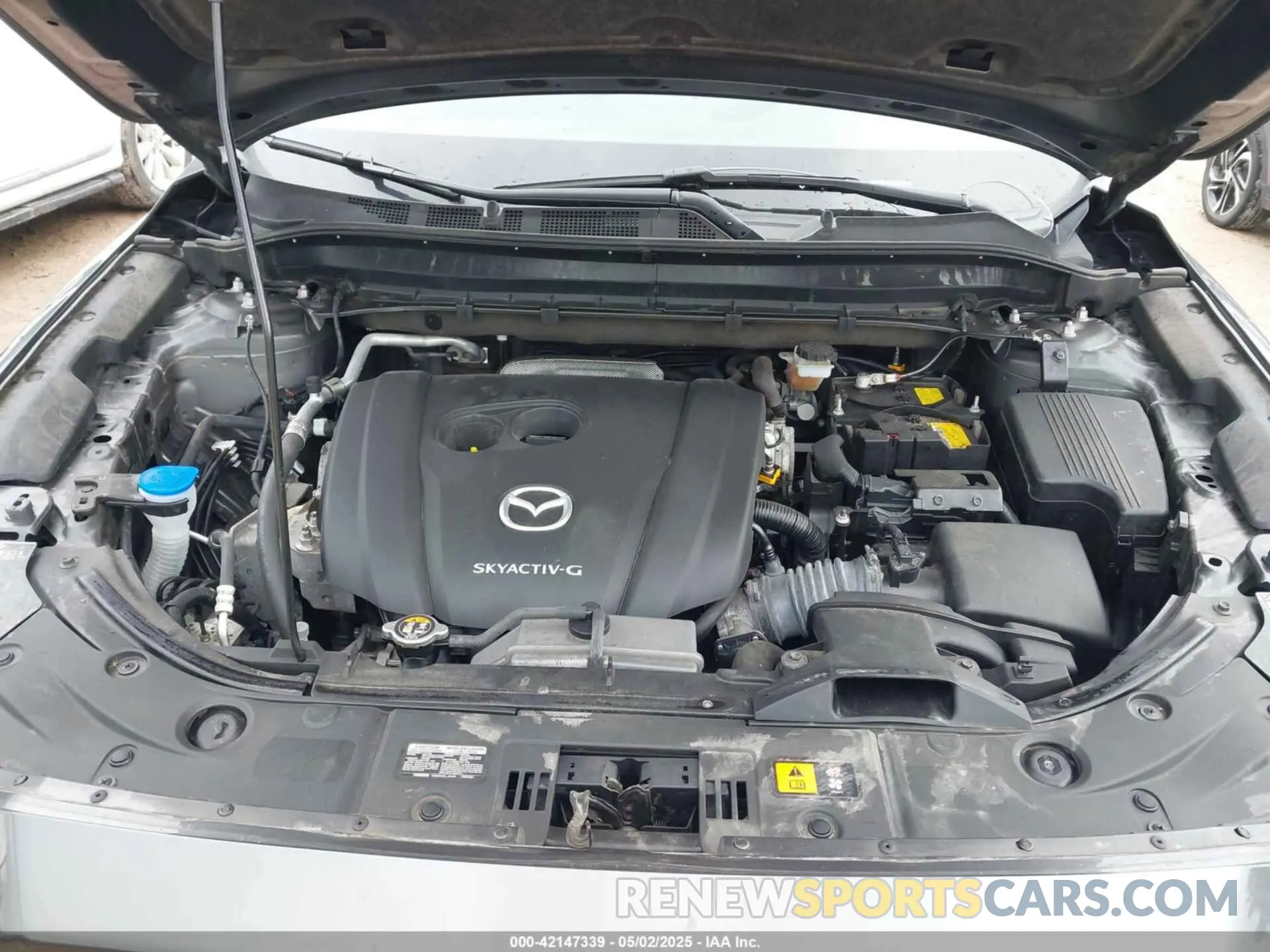 10 fotografías del automóvil dañado JM3KFBCM2L0850855 MAZDA CX-5 2020