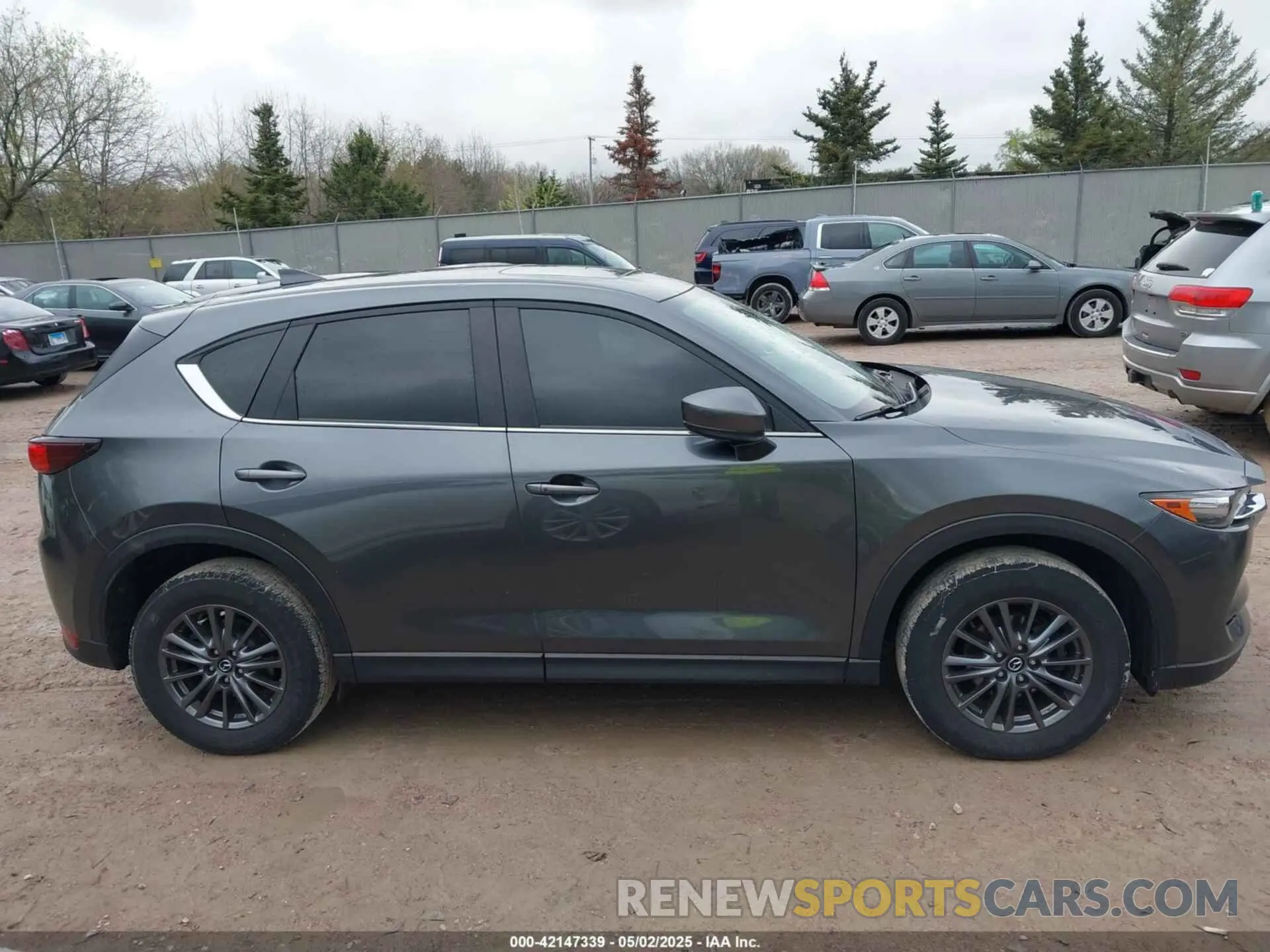 13 fotografías del automóvil dañado JM3KFBCM2L0850855 MAZDA CX-5 2020