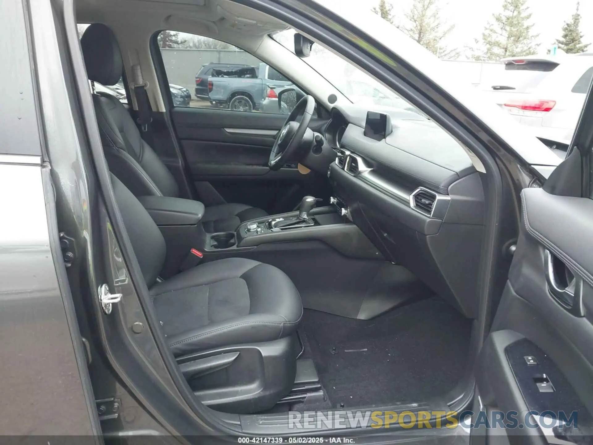 5 fotografías del automóvil dañado JM3KFBCM2L0850855 MAZDA CX-5 2020