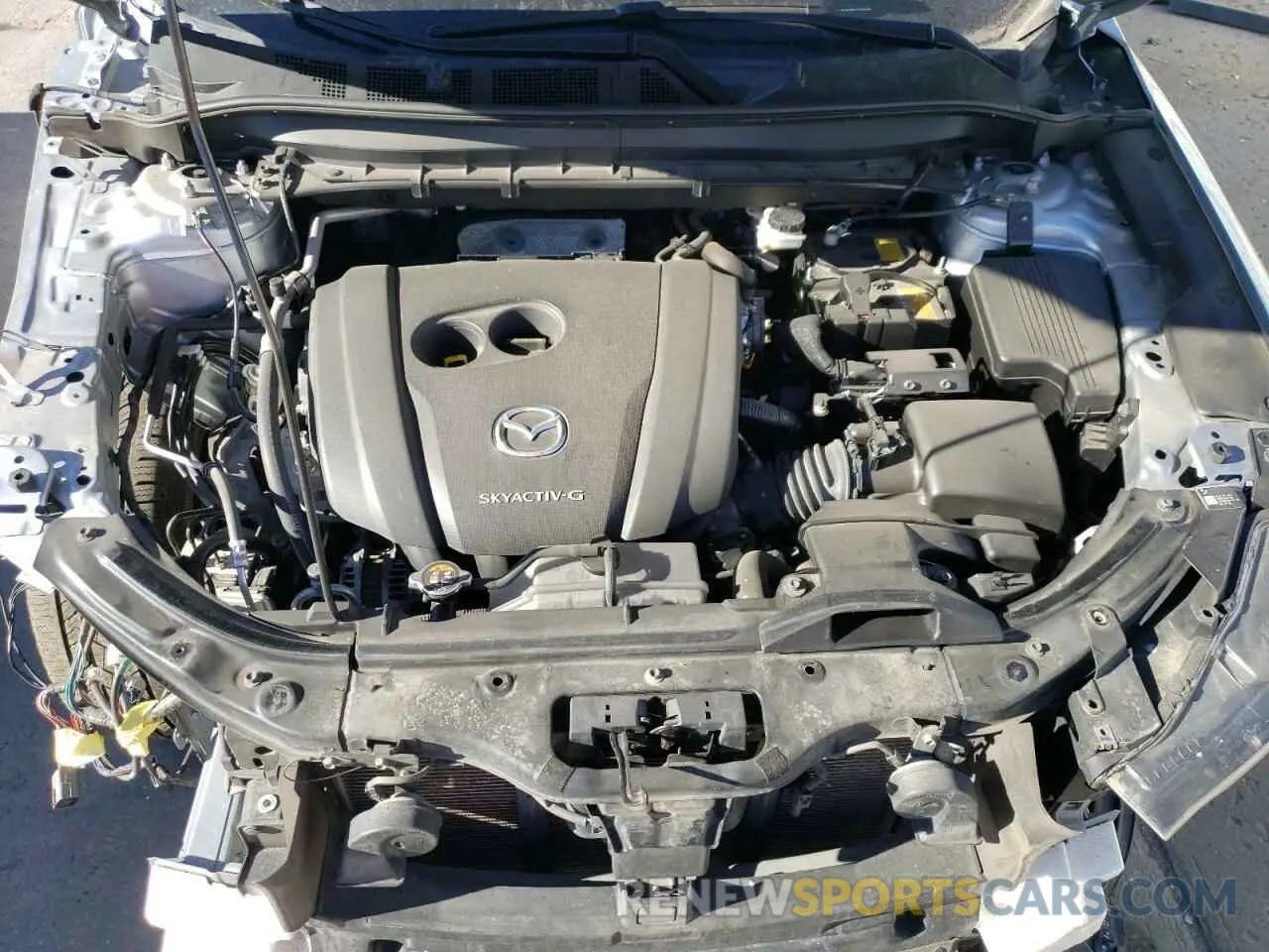 12 fotografías del automóvil dañado JM3KFBCM3L0793369 MAZDA CX-5 2020