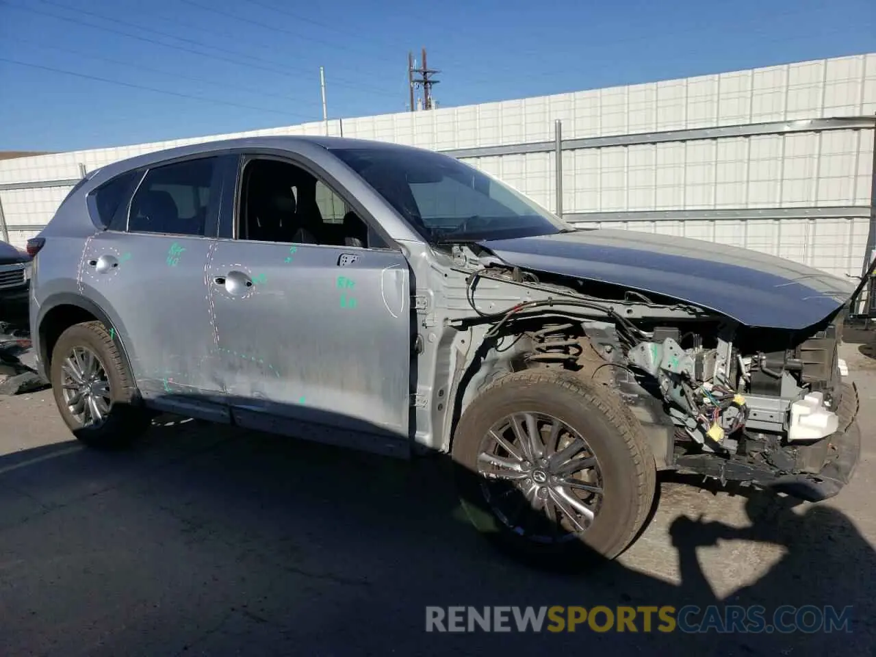 4 fotografías del automóvil dañado JM3KFBCM3L0793369 MAZDA CX-5 2020