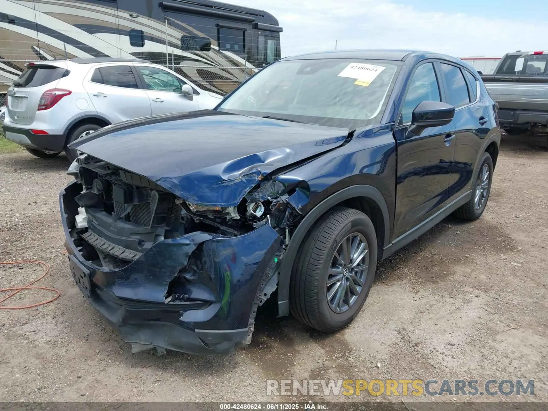 2 fotografías del automóvil dañado JM3KFBCM5L0862434 MAZDA CX-5 2020
