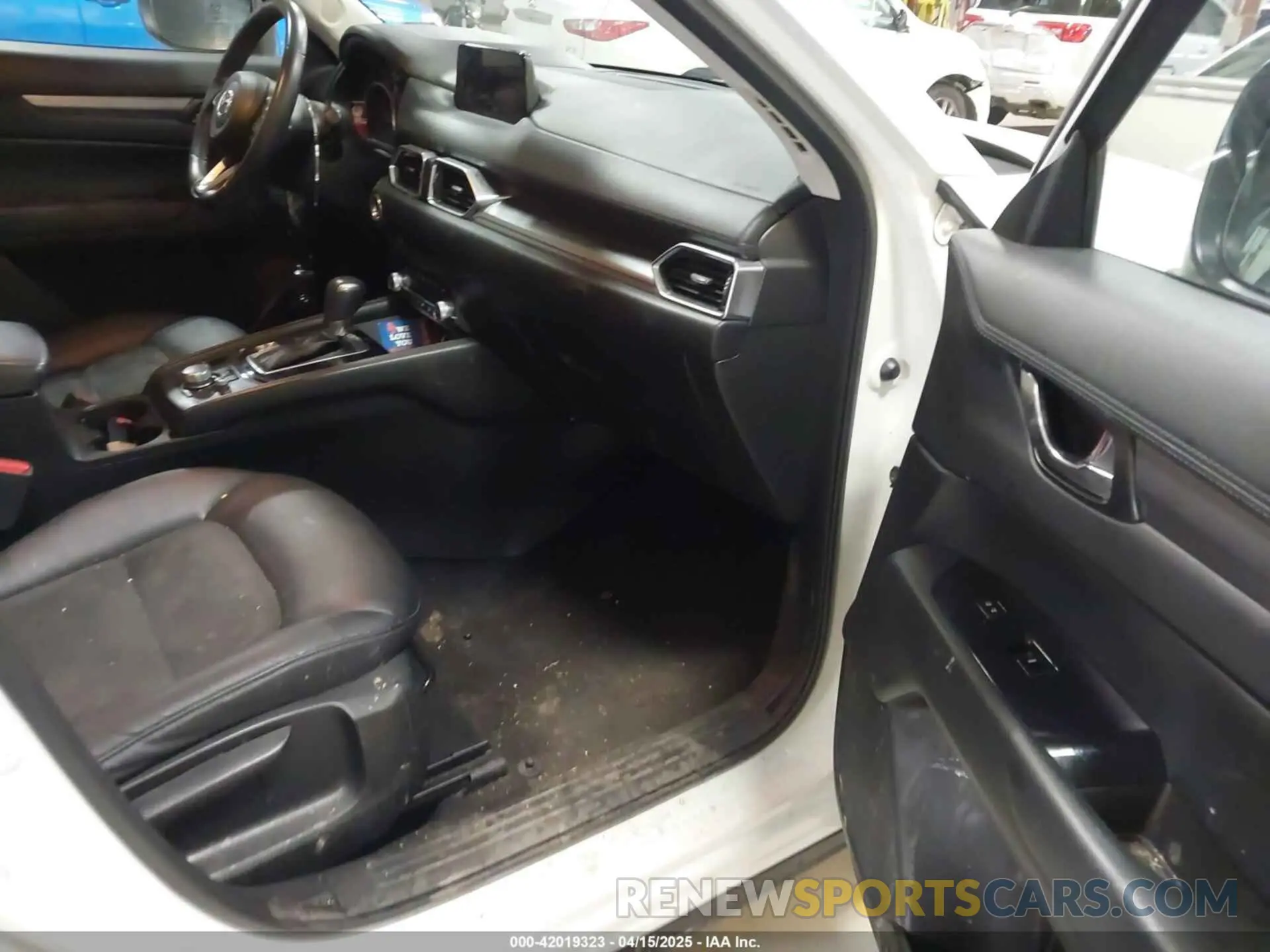 5 fotografías del automóvil dañado JM3KFBCM5L0862613 MAZDA CX-5 2020