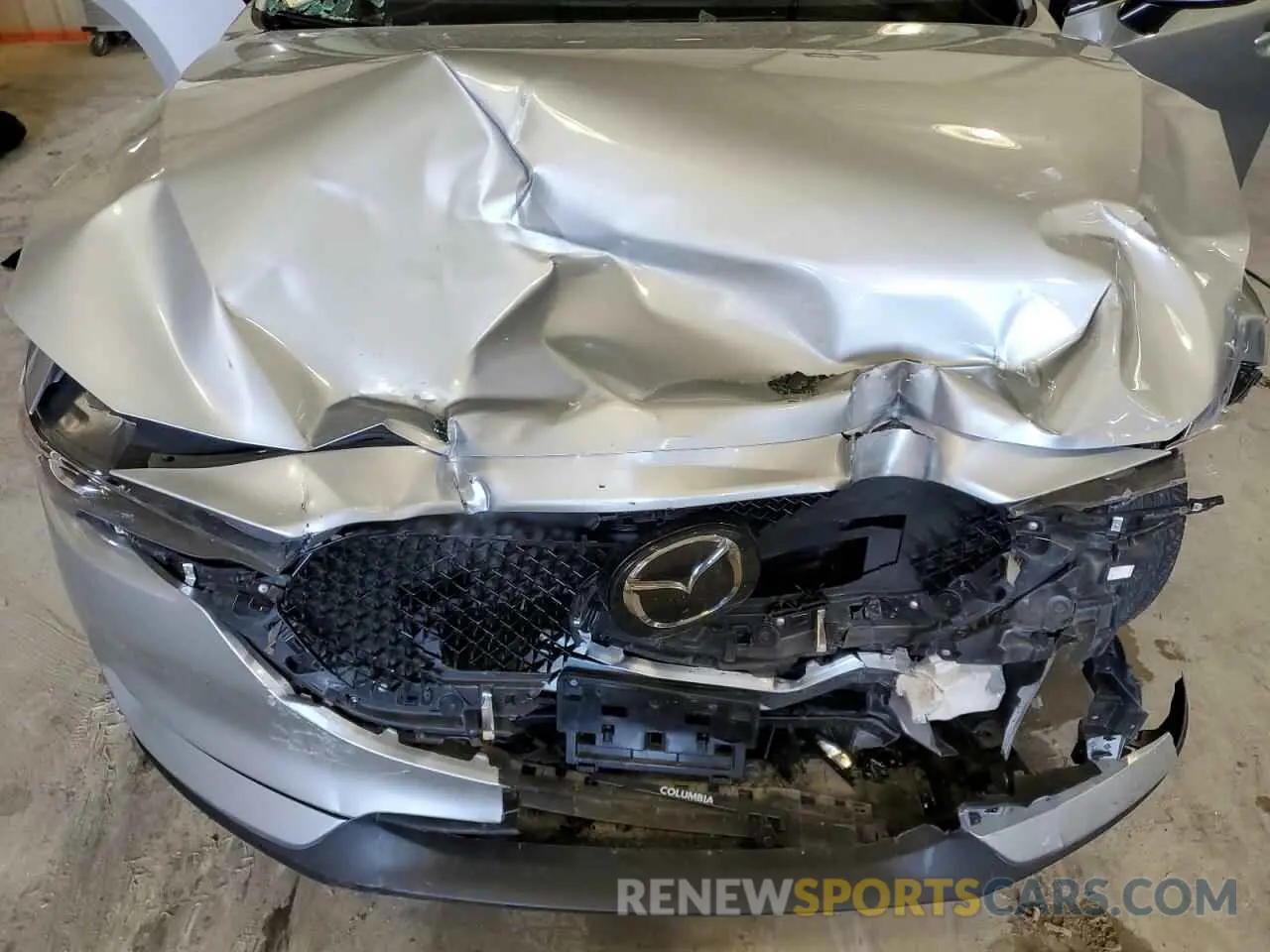 14 fotografías del automóvil dañado JM3KFBCM6L0790627 MAZDA CX-5 2020