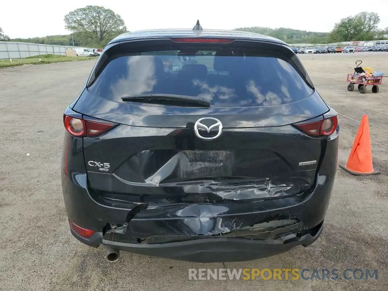 6 fotografías del automóvil dañado JM3KFBCM9L0764636 MAZDA CX-5 2020