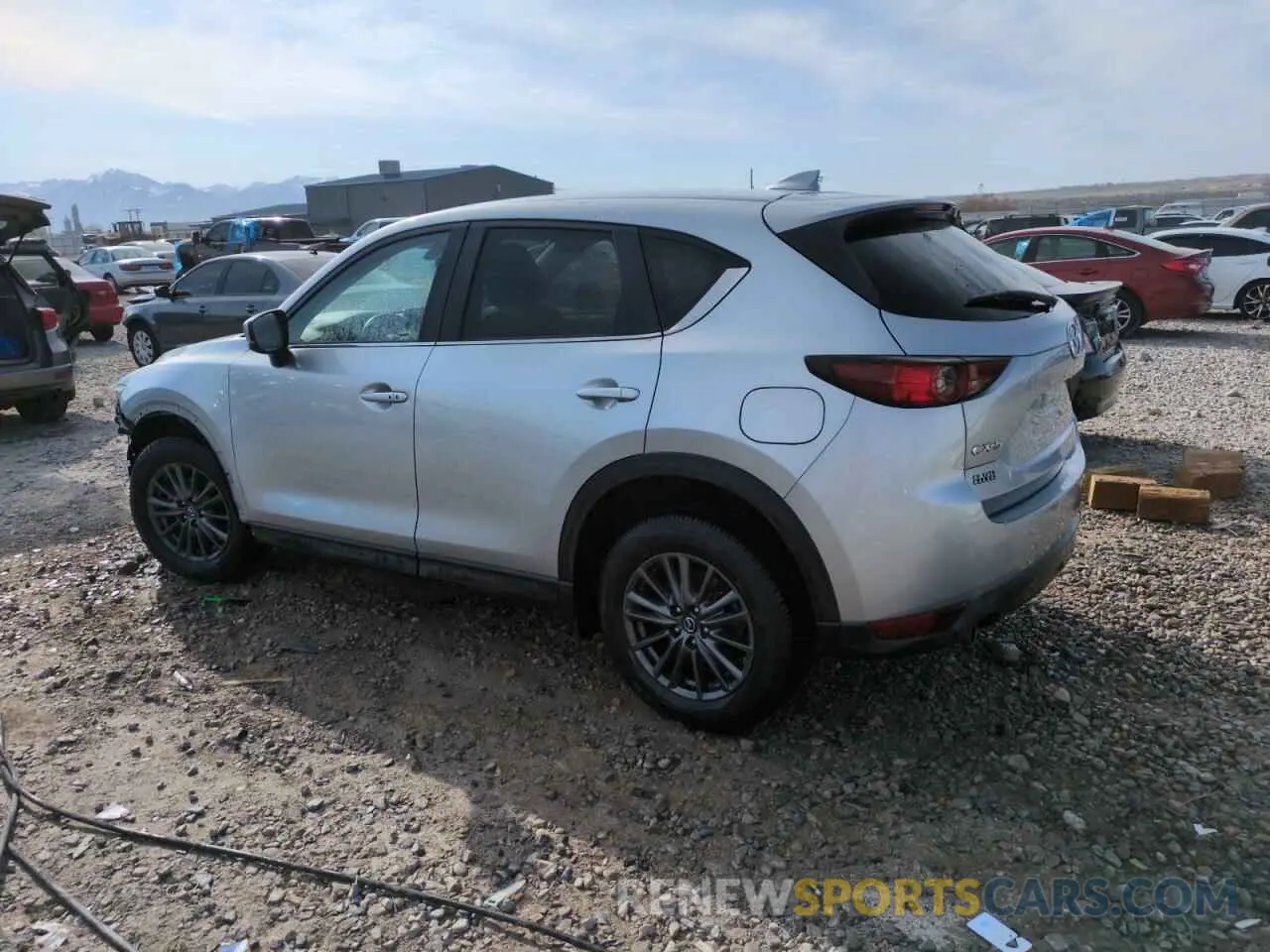 2 fotografías del automóvil dañado JM3KFBCMXL0767254 MAZDA CX-5 2020