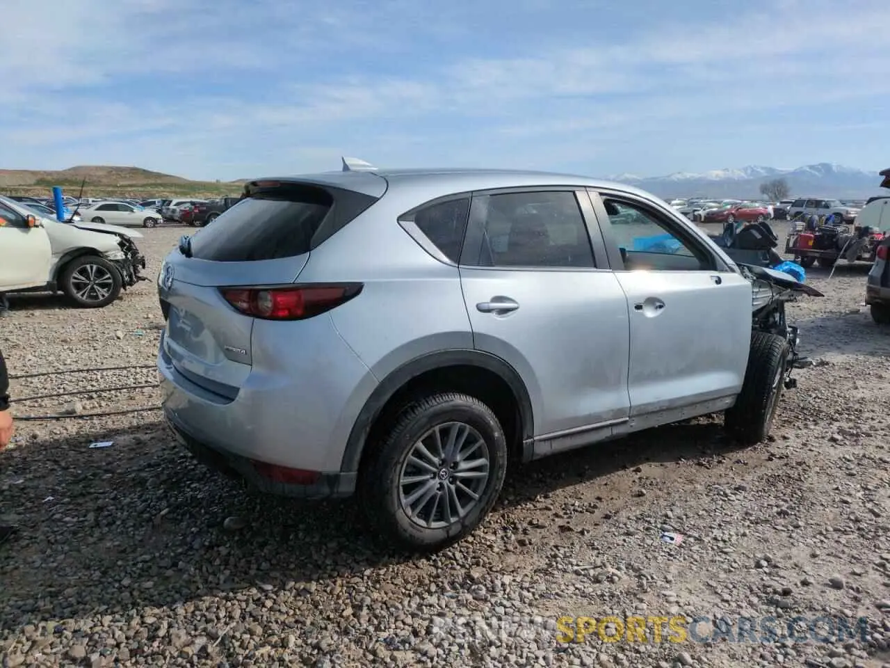 3 fotografías del automóvil dañado JM3KFBCMXL0767254 MAZDA CX-5 2020