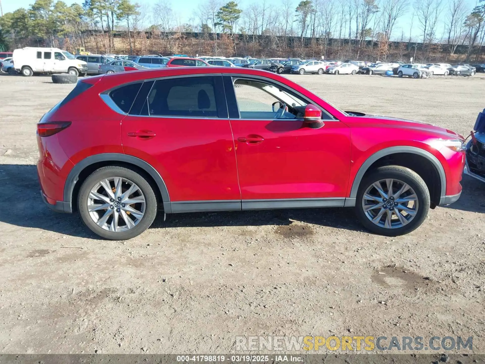 13 fotografías del automóvil dañado JM3KFBDM0L0782800 MAZDA CX-5 2020