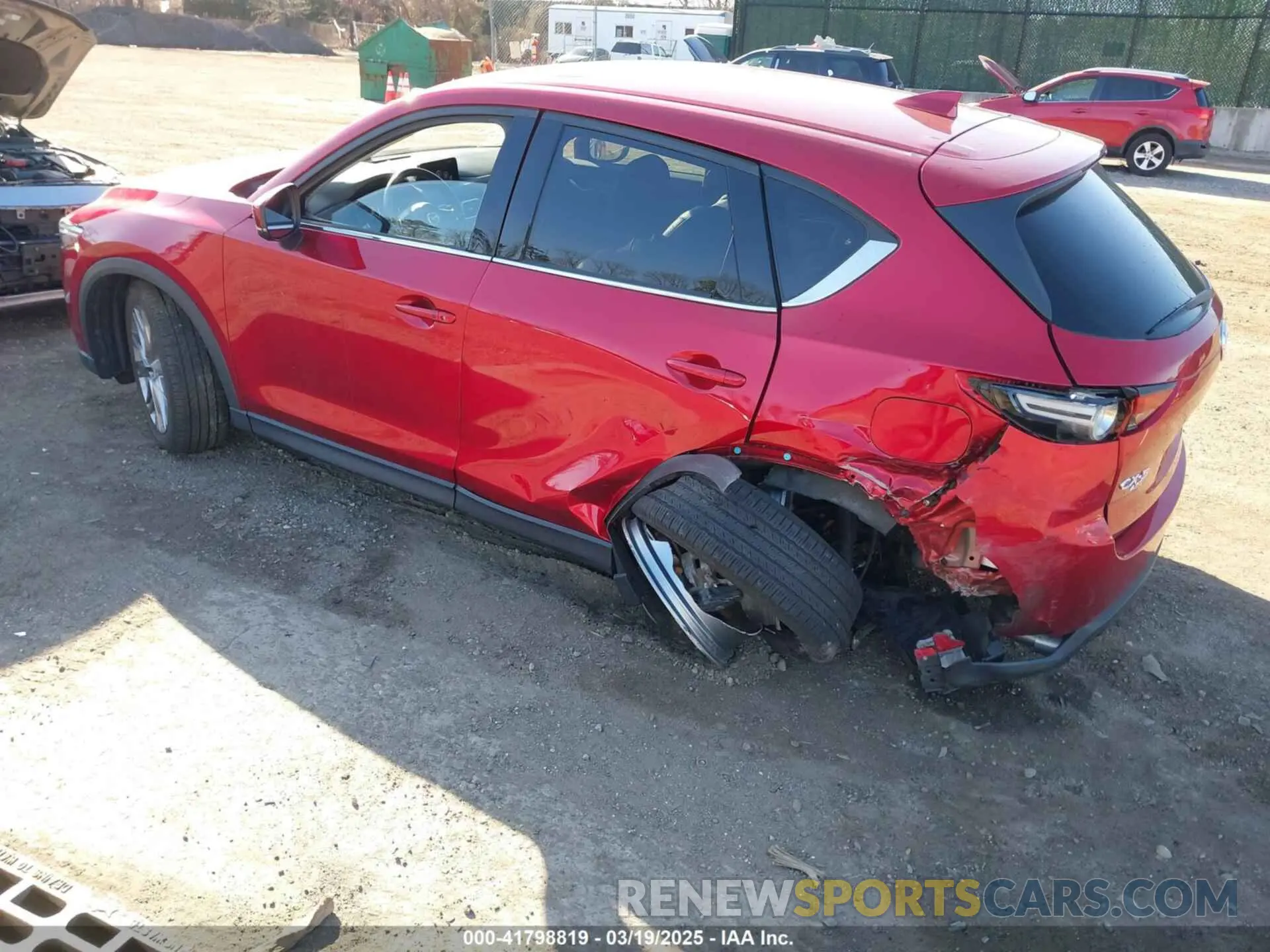 3 fotografías del automóvil dañado JM3KFBDM0L0782800 MAZDA CX-5 2020