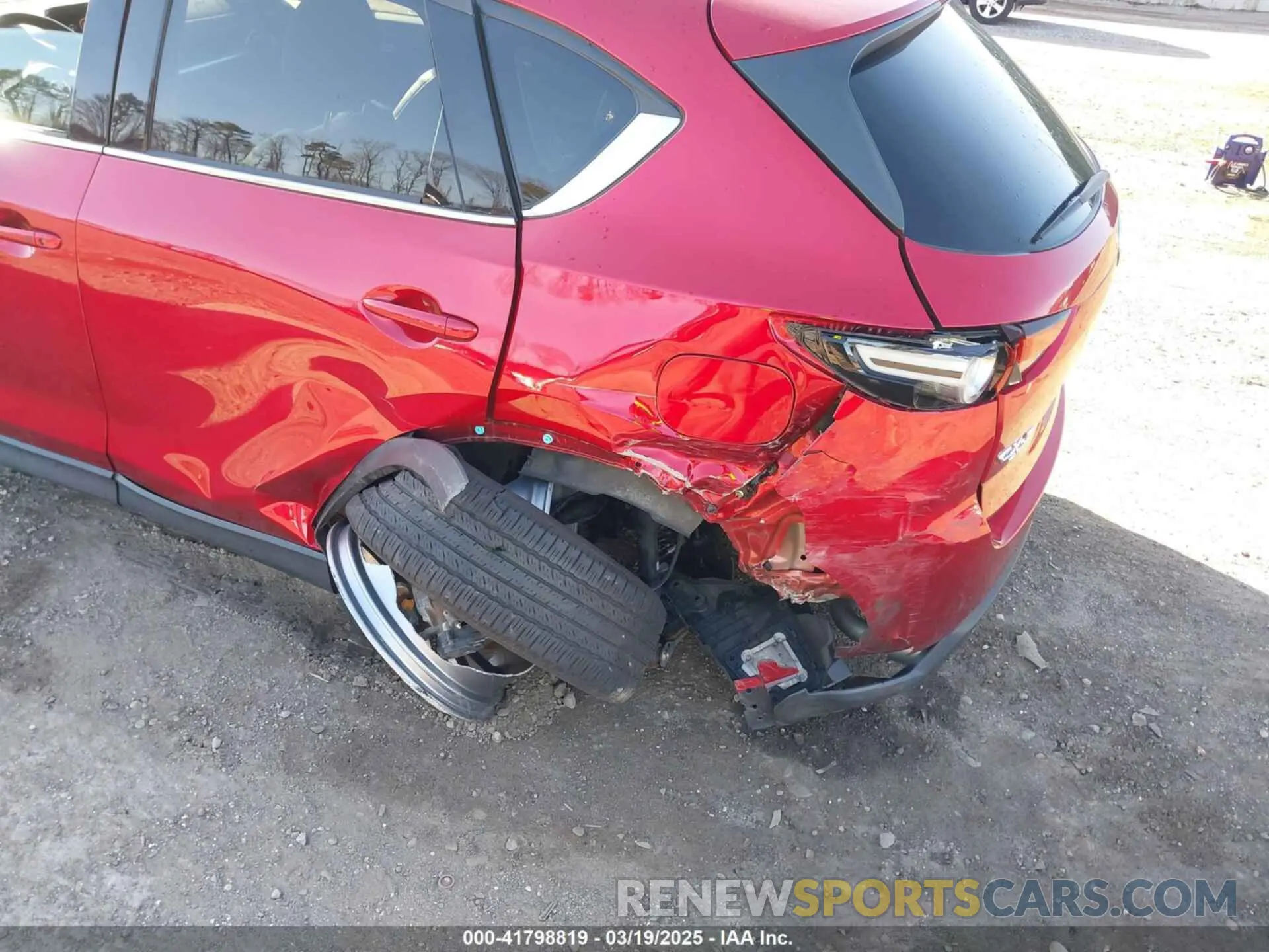 6 fotografías del automóvil dañado JM3KFBDM0L0782800 MAZDA CX-5 2020