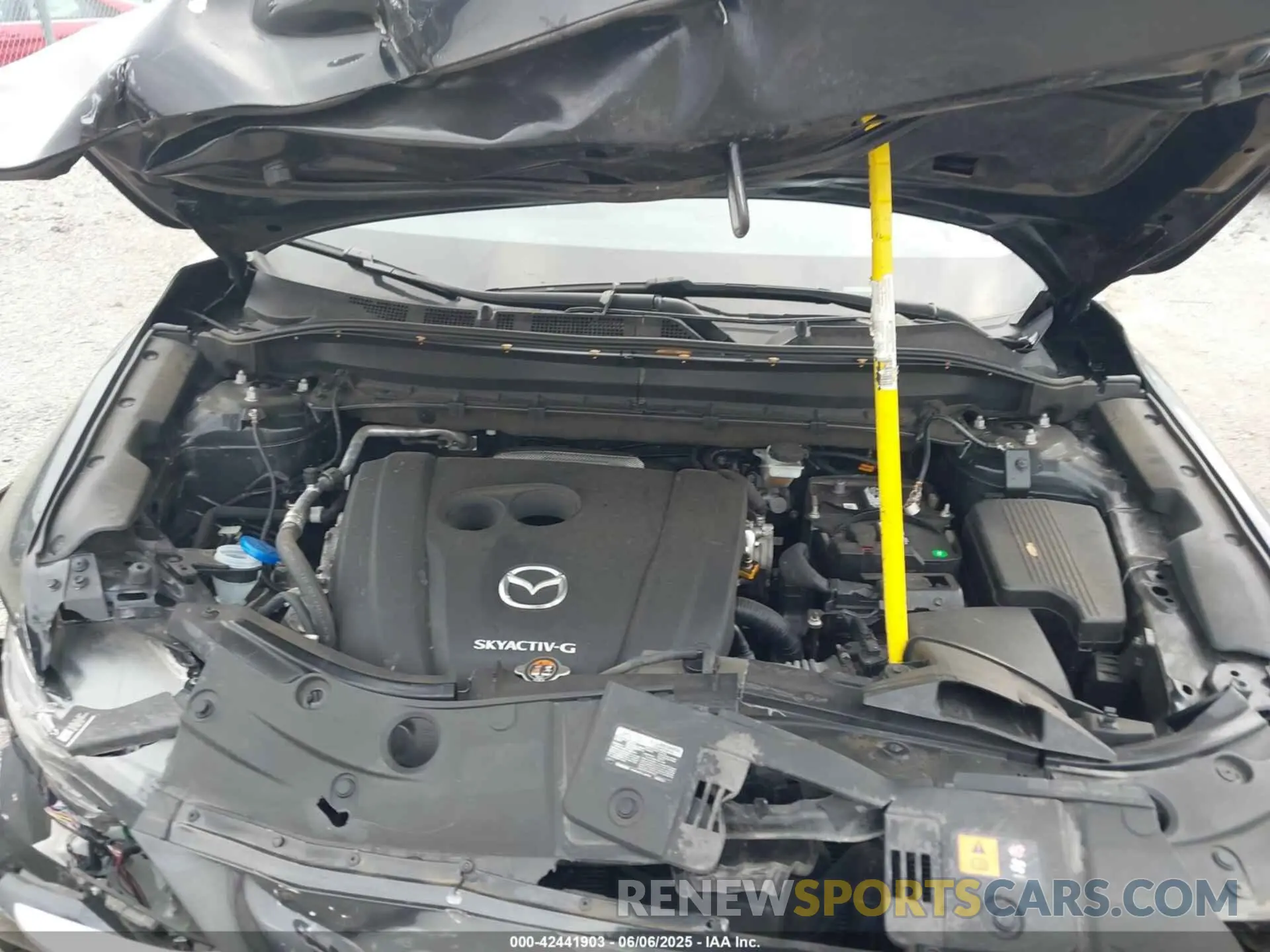 10 fotografías del automóvil dañado JM3KFBDM0L0819635 MAZDA CX-5 2020