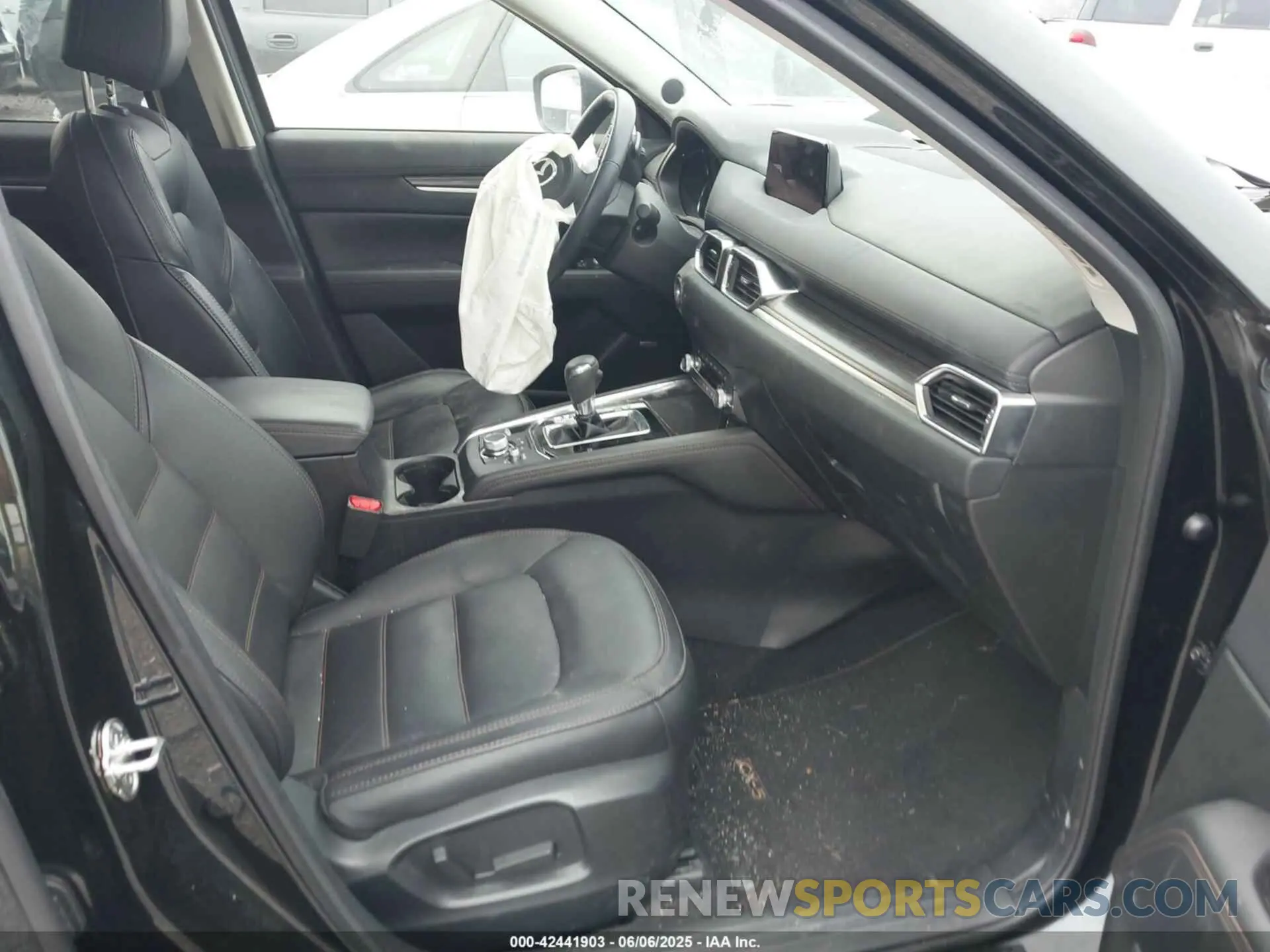 5 fotografías del automóvil dañado JM3KFBDM0L0819635 MAZDA CX-5 2020
