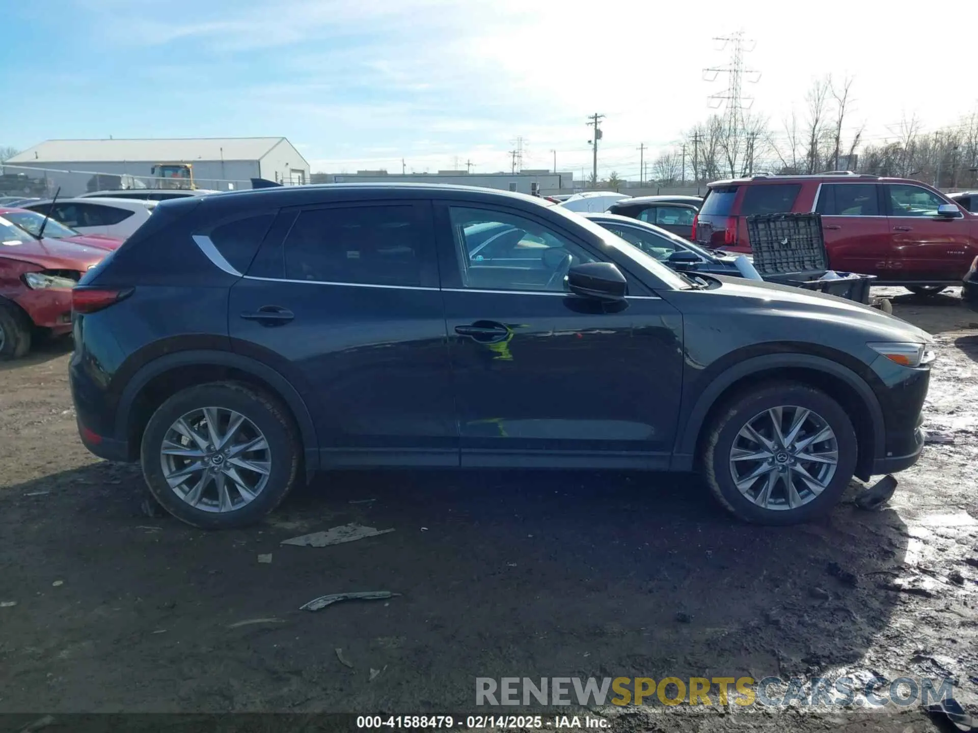 13 fotografías del automóvil dañado JM3KFBDM1L0842003 MAZDA CX-5 2020