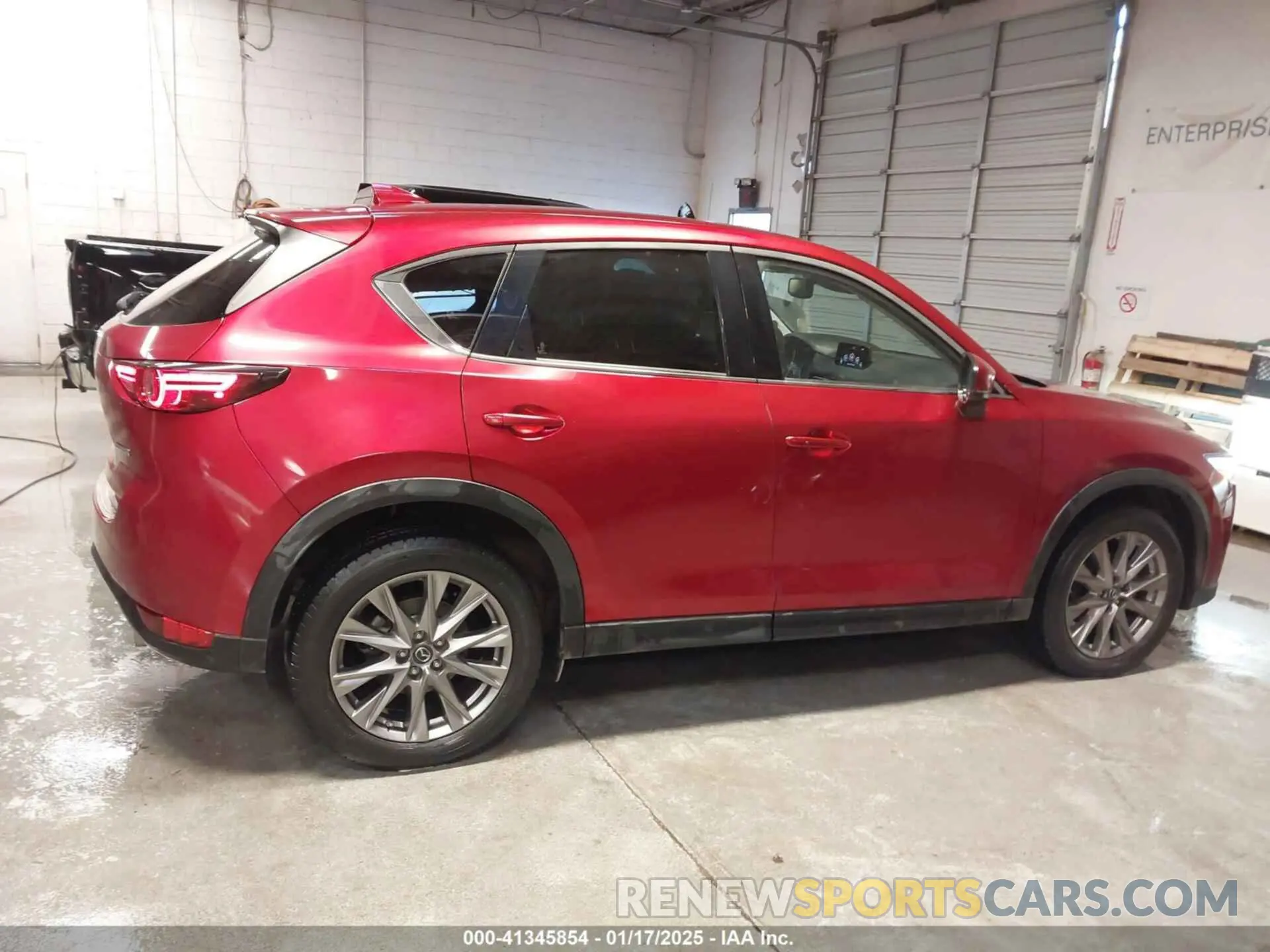 14 fotografías del automóvil dañado JM3KFBDM1L1809951 MAZDA CX-5 2020