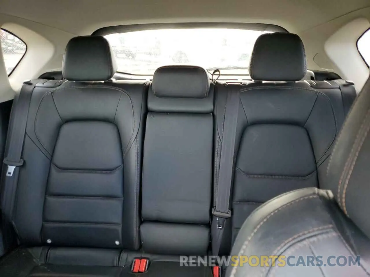 10 fotografías del automóvil dañado JM3KFBDM1L1858051 MAZDA CX-5 2020