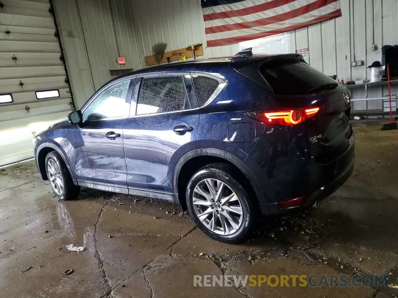 2 fotografías del automóvil dañado JM3KFBDM2L0722467 MAZDA CX-5 2020