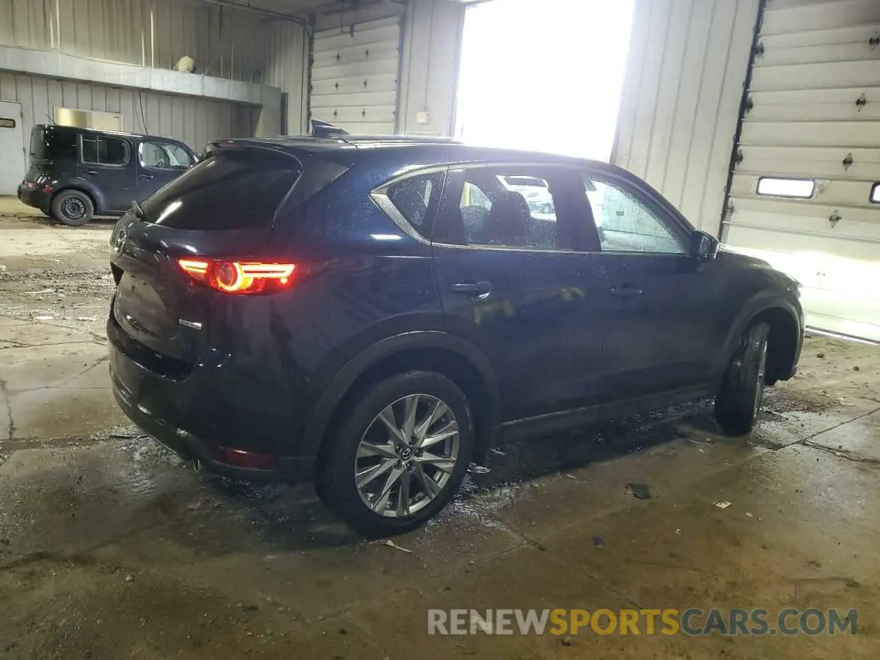 3 fotografías del automóvil dañado JM3KFBDM2L0722467 MAZDA CX-5 2020