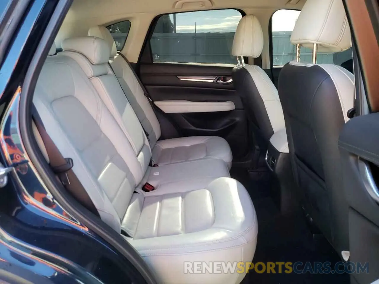 10 fotografías del automóvil dañado JM3KFBDM4L0778572 MAZDA CX-5 2020