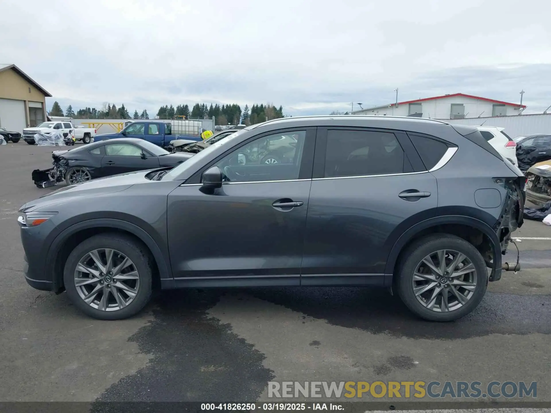 15 fotografías del automóvil dañado JM3KFBDM4L0829861 MAZDA CX-5 2020