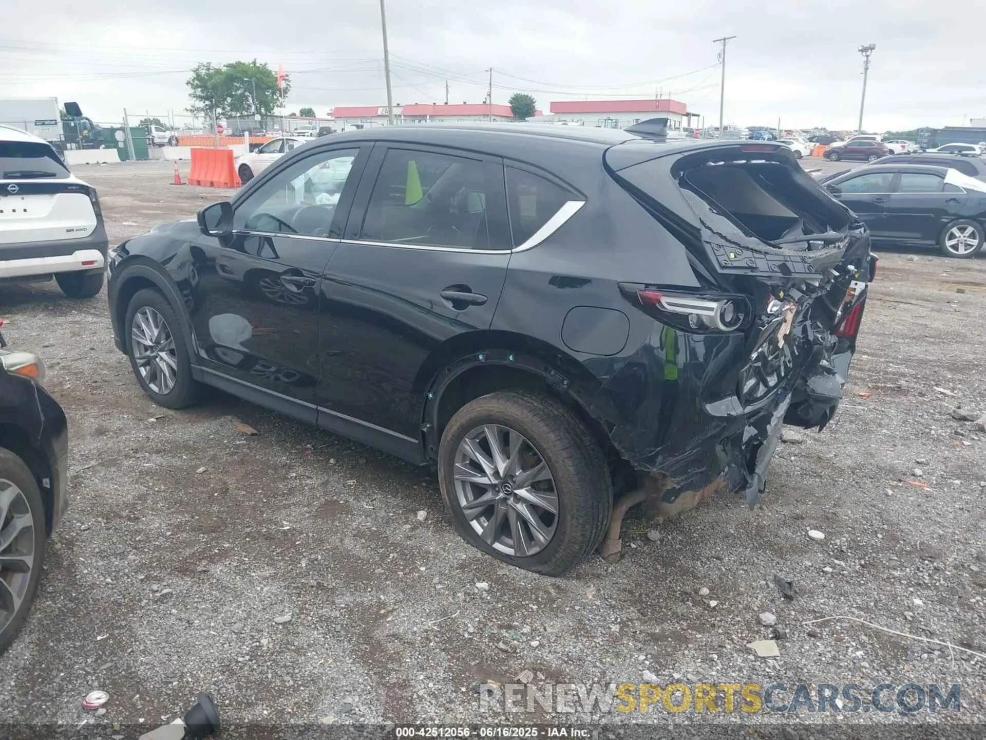 3 fotografías del automóvil dañado JM3KFBDM4L0857837 MAZDA CX-5 2020