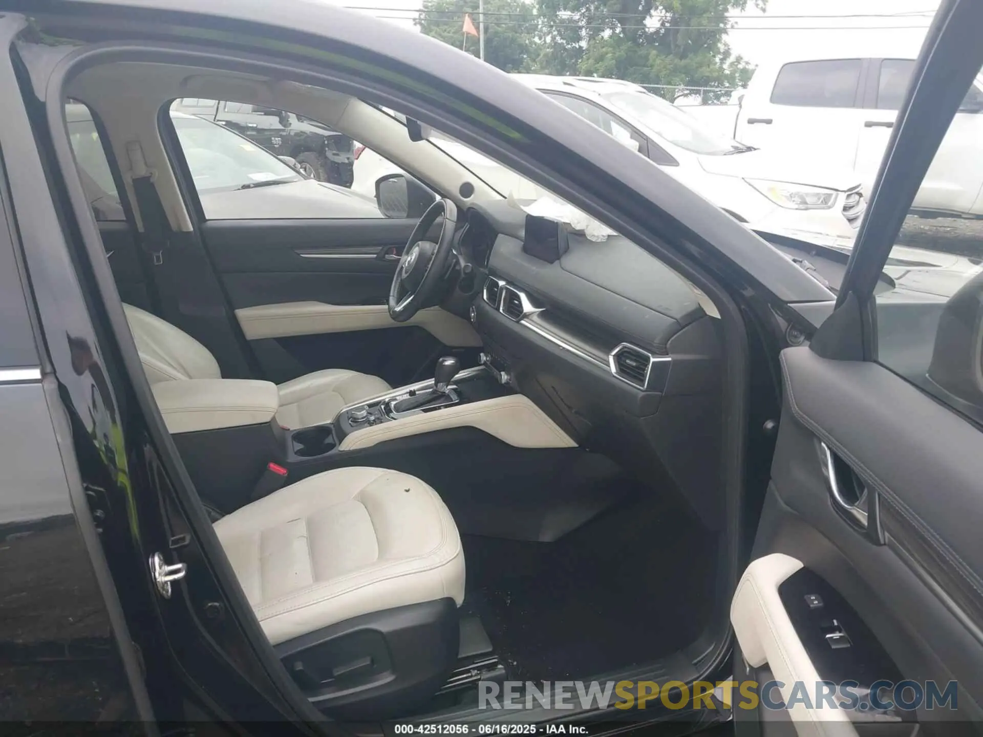 5 fotografías del automóvil dañado JM3KFBDM4L0857837 MAZDA CX-5 2020