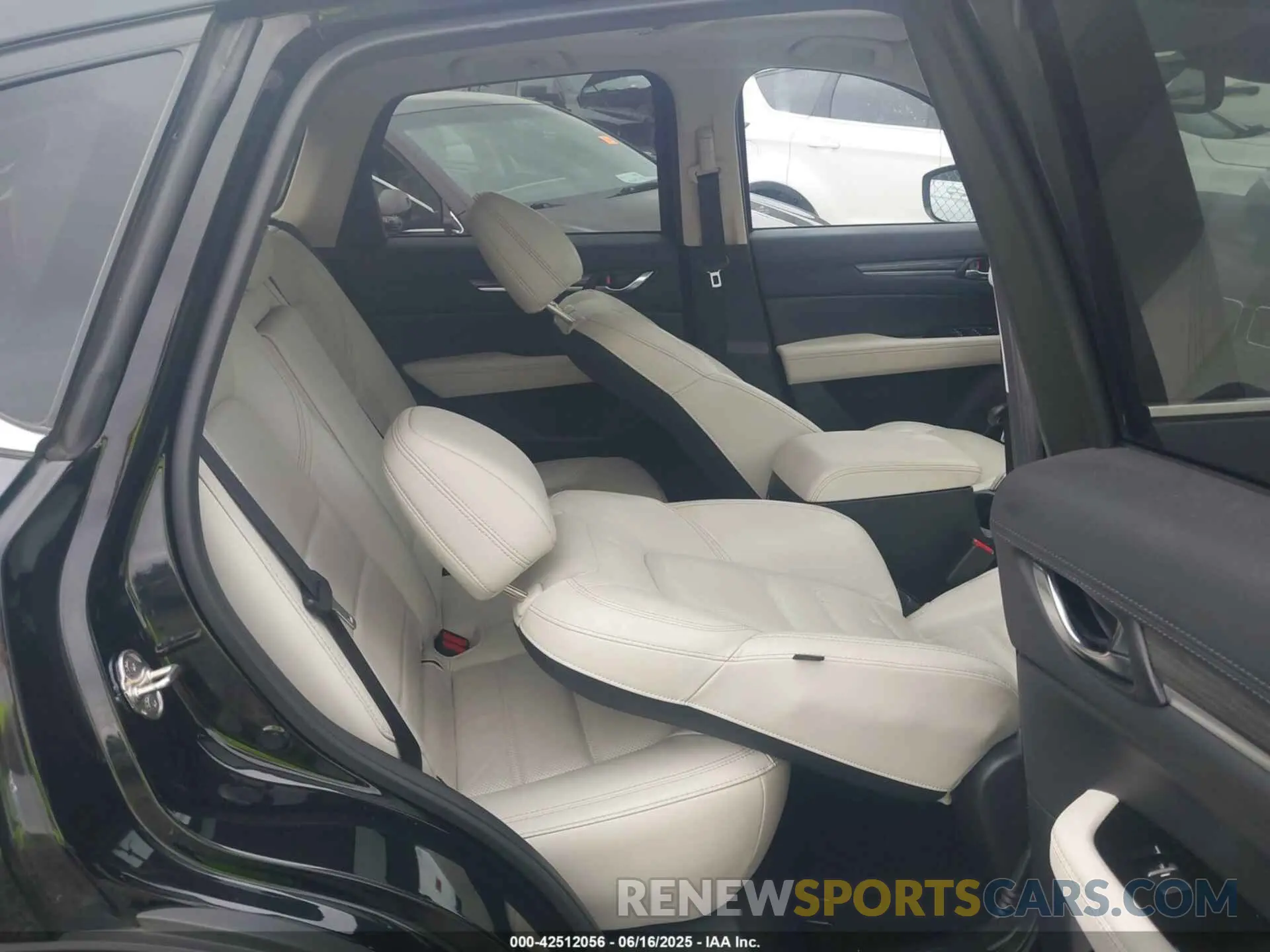 8 fotografías del automóvil dañado JM3KFBDM4L0857837 MAZDA CX-5 2020