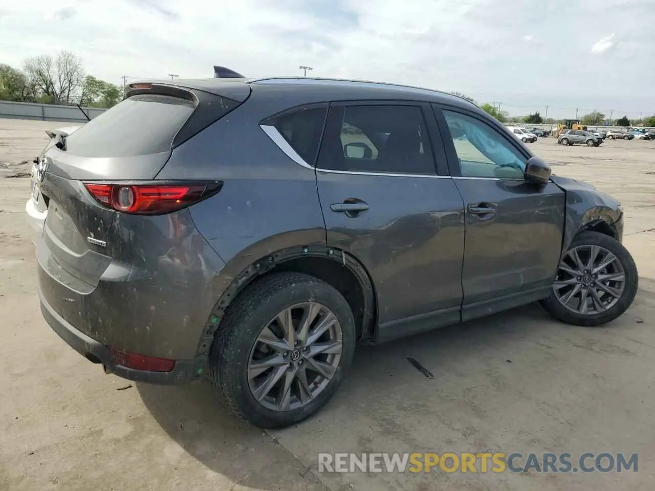 3 fotografías del automóvil dañado JM3KFBDM4L1858108 MAZDA CX-5 2020