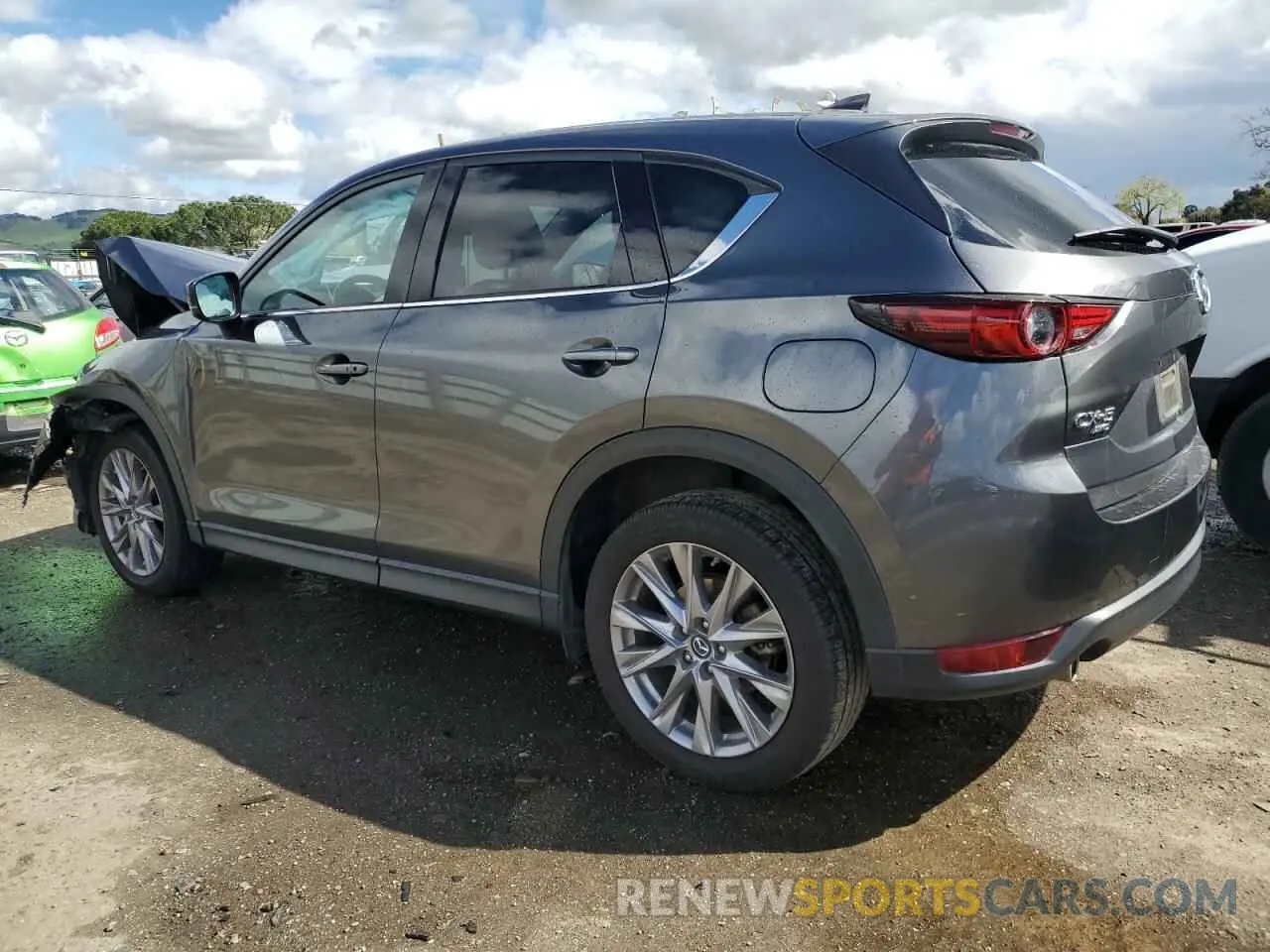 2 fotografías del automóvil dañado JM3KFBDM5L0737724 MAZDA CX-5 2020