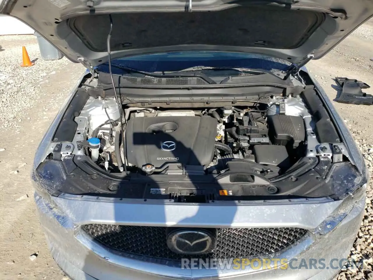 12 fotografías del automóvil dañado JM3KFBDM5L1773584 MAZDA CX-5 2020