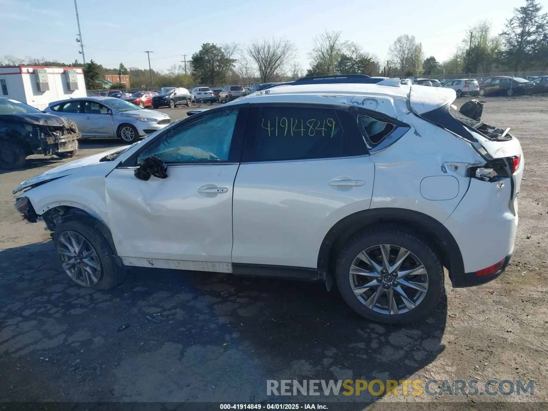 14 fotografías del automóvil dañado JM3KFBDM6L0751471 MAZDA CX-5 2020