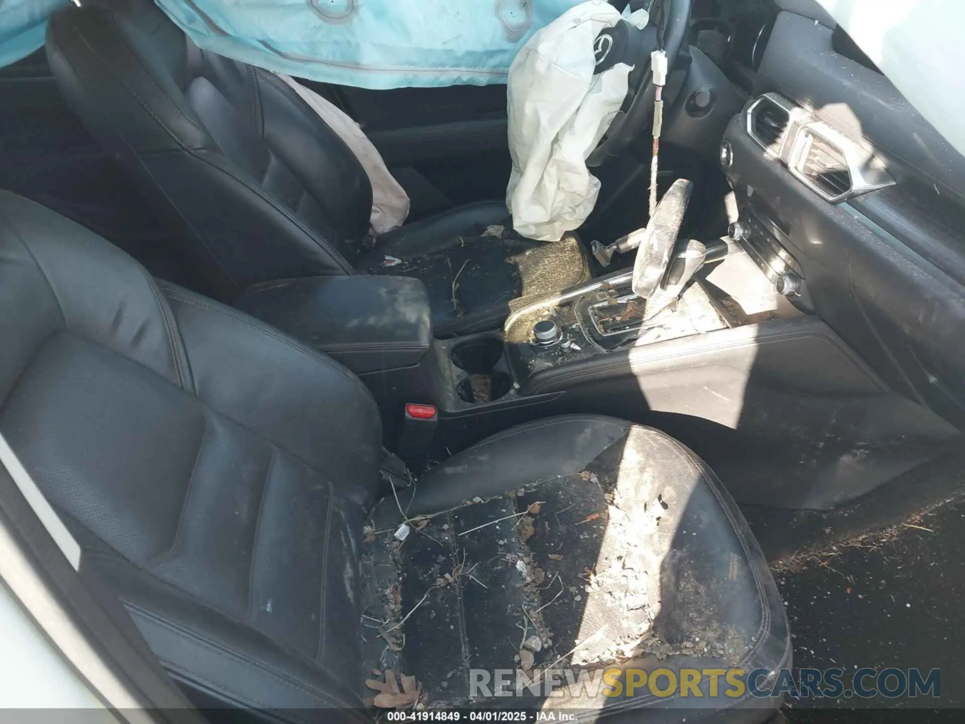 5 fotografías del automóvil dañado JM3KFBDM6L0751471 MAZDA CX-5 2020
