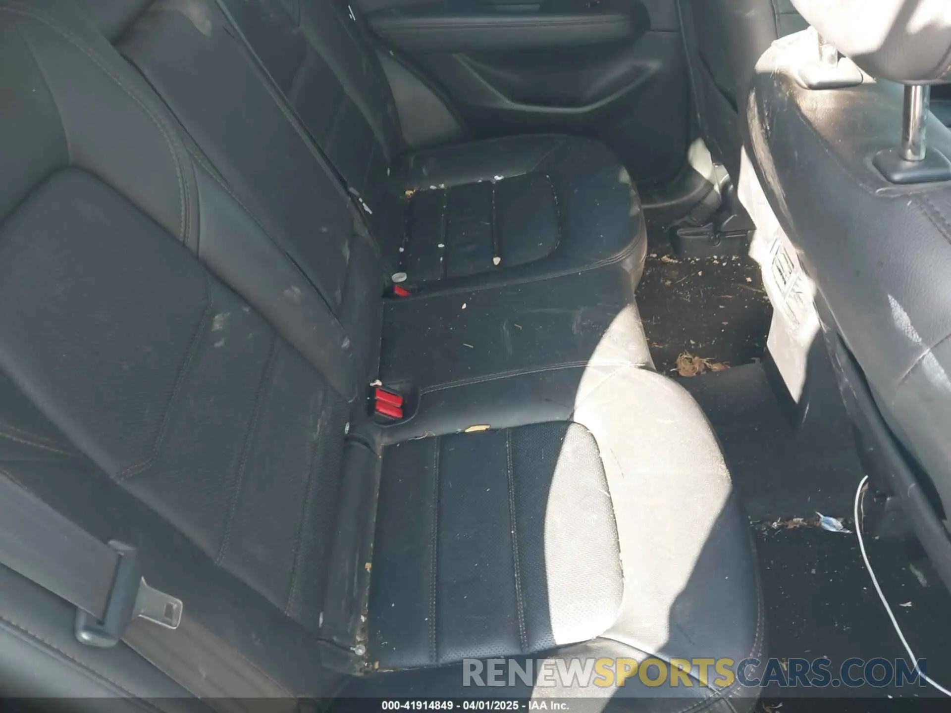 8 fotografías del automóvil dañado JM3KFBDM6L0751471 MAZDA CX-5 2020