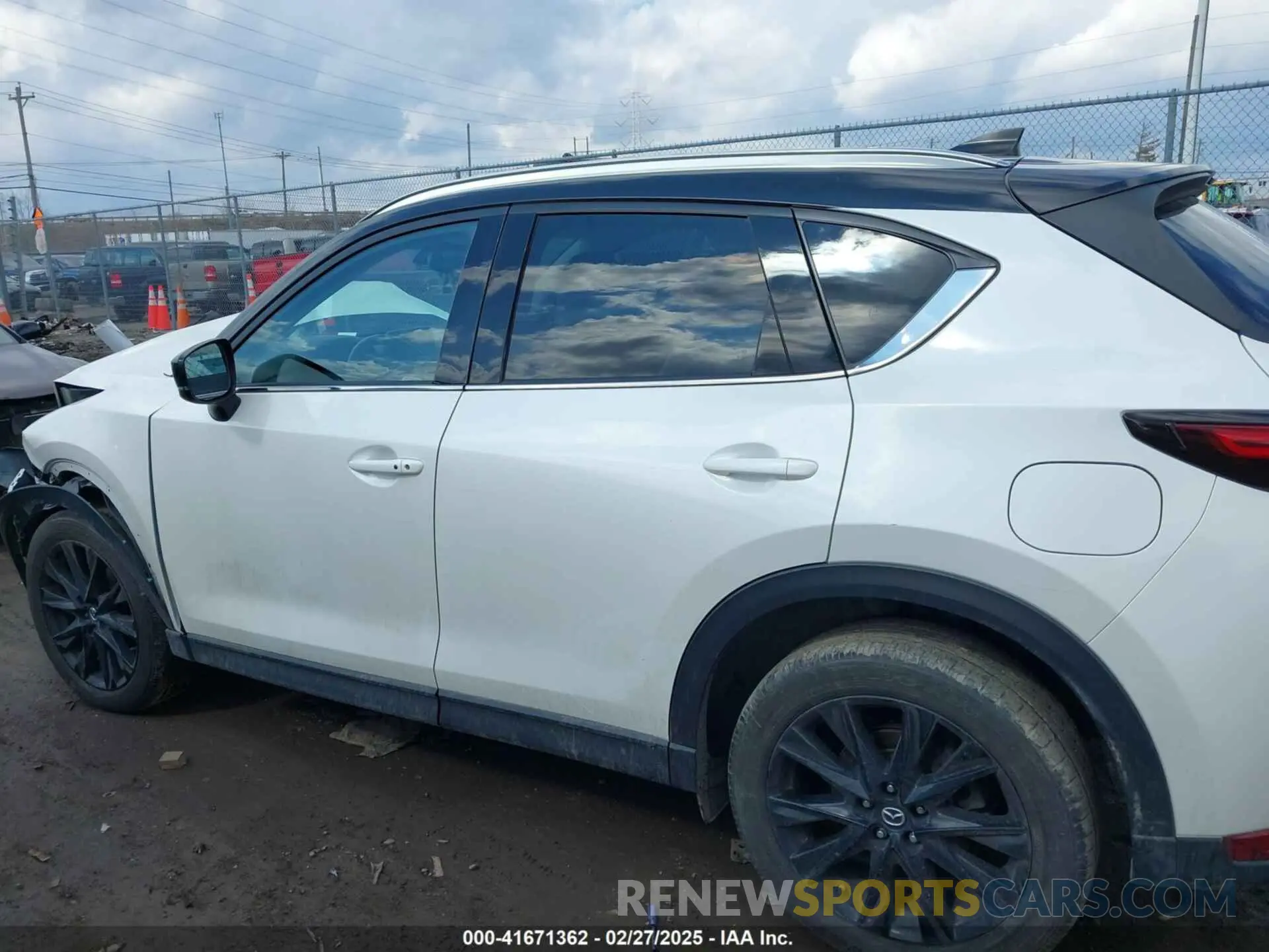 14 fotografías del automóvil dañado JM3KFBDM7L1720109 MAZDA CX-5 2020