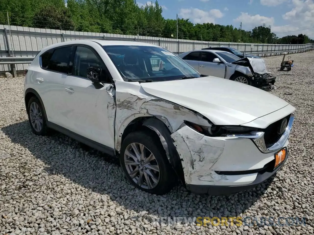 4 fotografías del automóvil dañado JM3KFBDM8L0735403 MAZDA CX-5 2020
