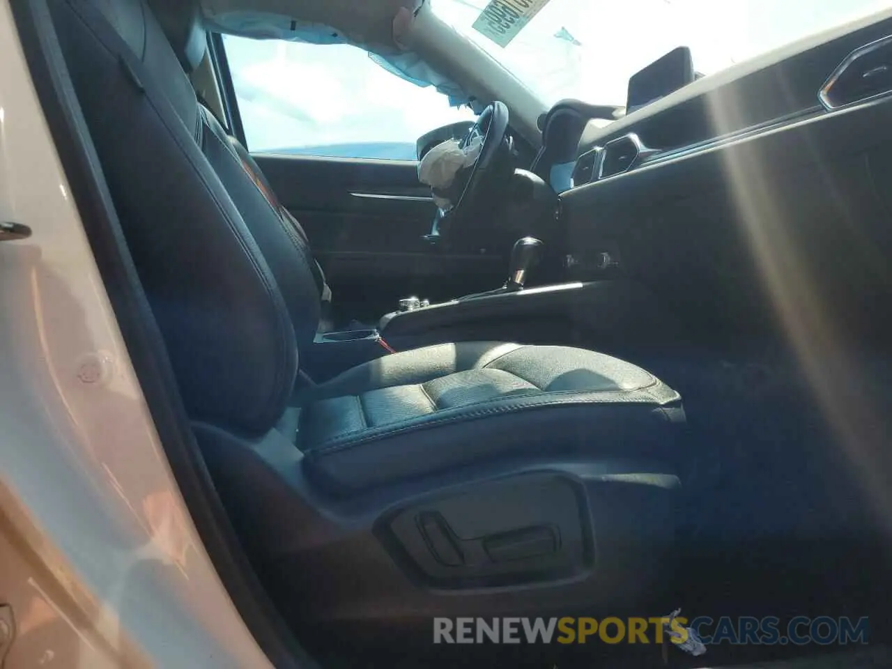 7 fotografías del automóvil dañado JM3KFBDM8L0735403 MAZDA CX-5 2020