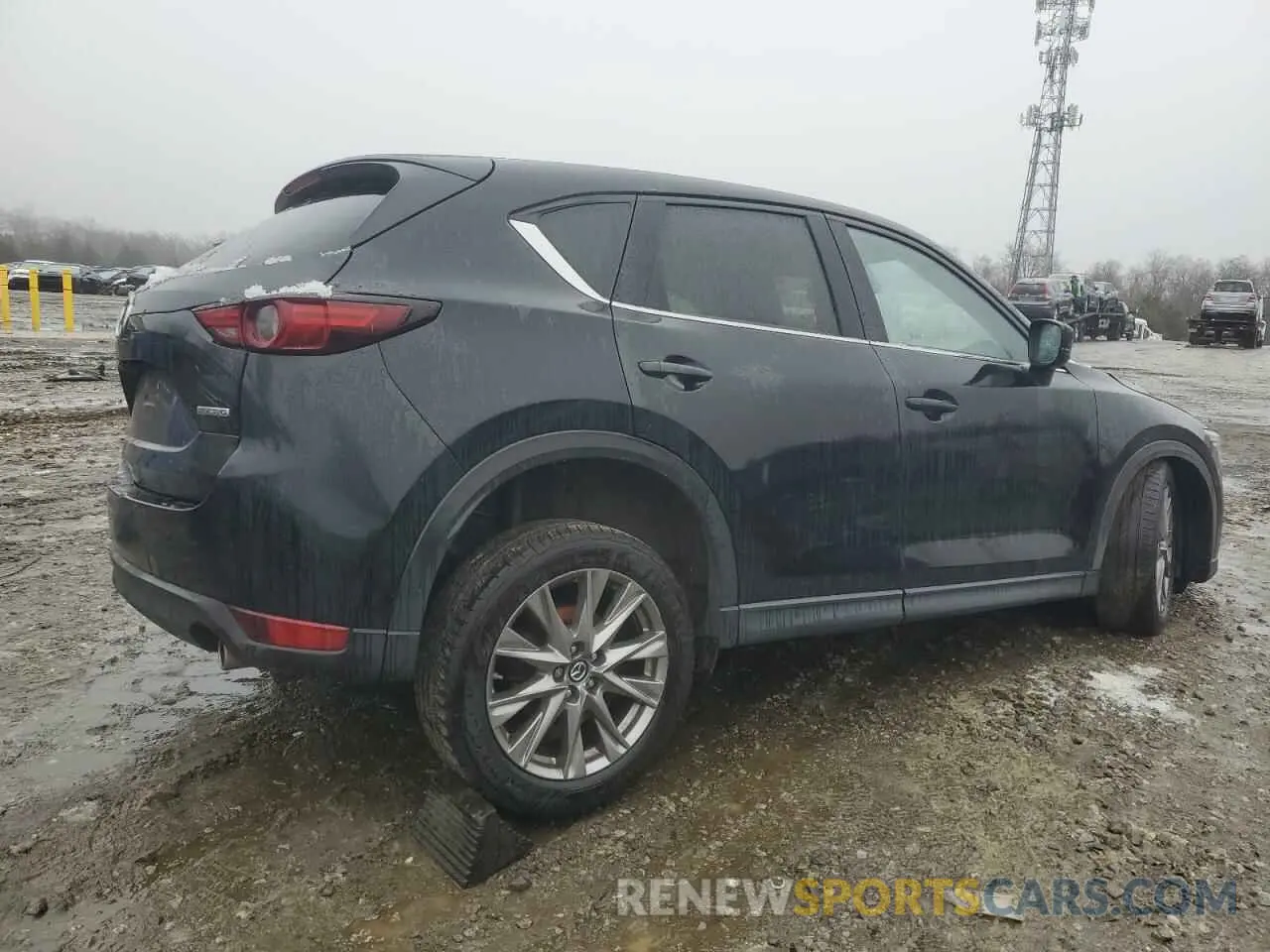 3 fotografías del automóvil dañado JM3KFBDM8L0825764 MAZDA CX-5 2020