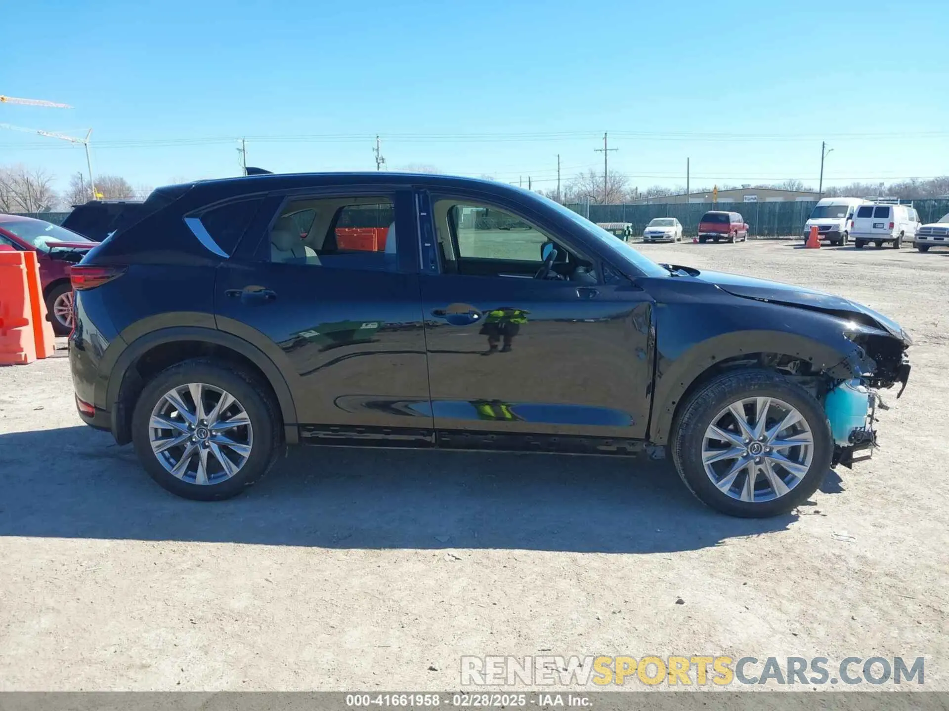 14 fotografías del automóvil dañado JM3KFBDMXL0763316 MAZDA CX-5 2020