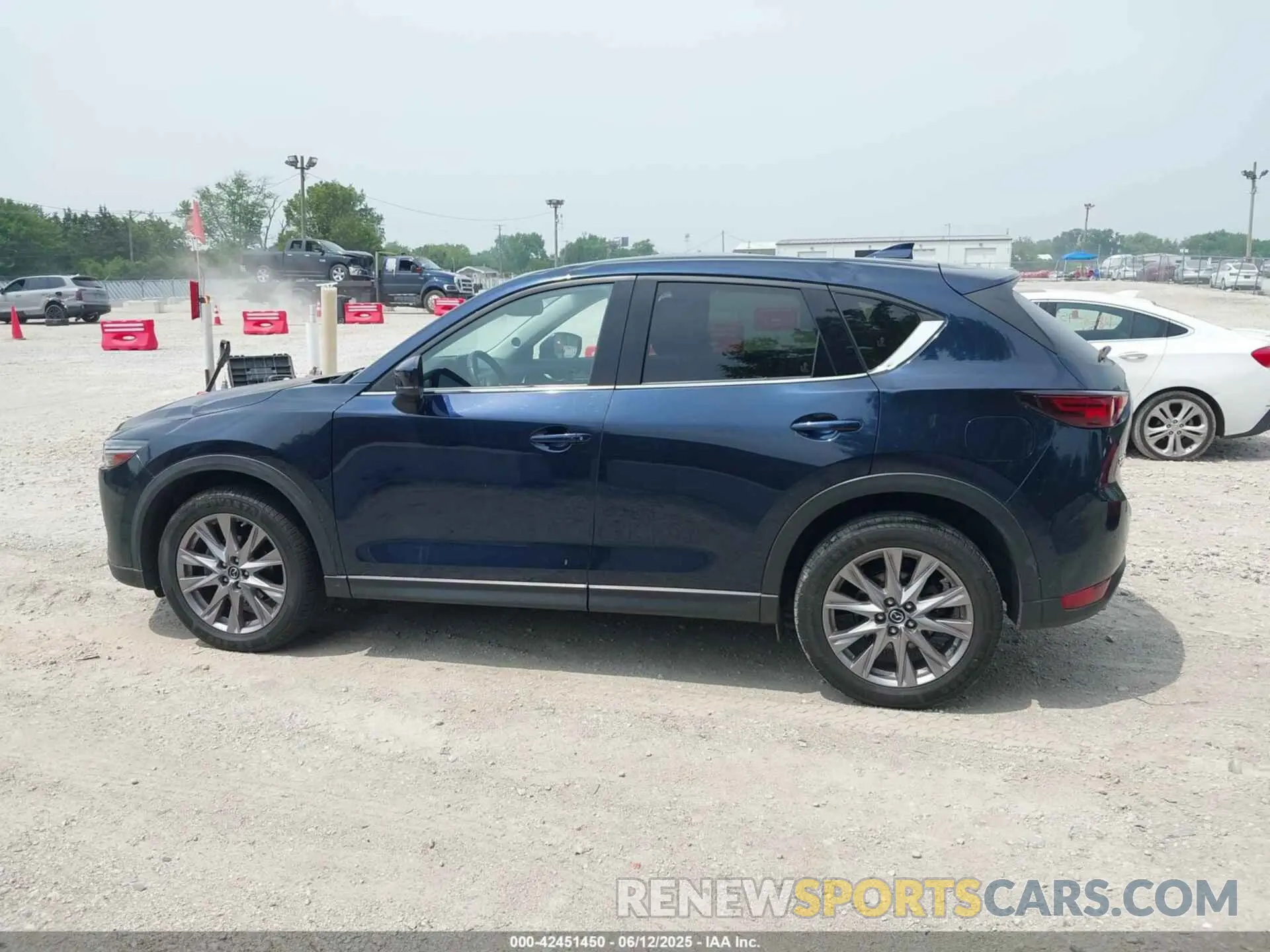 14 fotografías del automóvil dañado JM3KFBDMXL1742847 MAZDA CX-5 2020